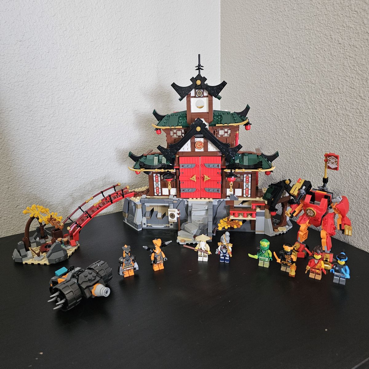 71767 Ninja Dojo Temple w/ ALL MINIFIGURES | Used Like New | NINJAGO LEGO SET