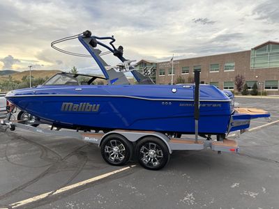 2023 MALIBU LSV 23 6.2L LOW HRS