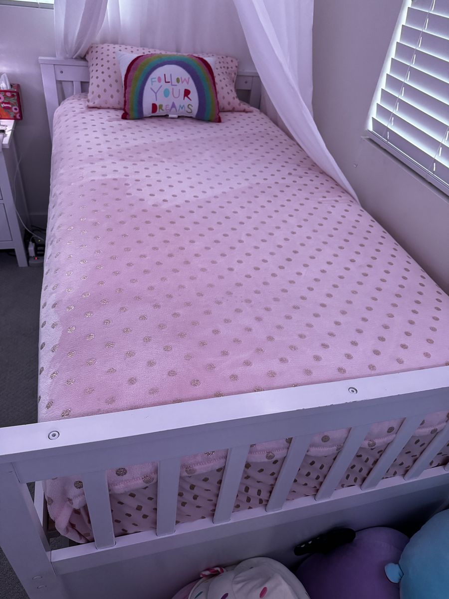 Main image 5
