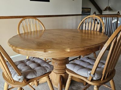 Oak Dining Table and 6 Chairs