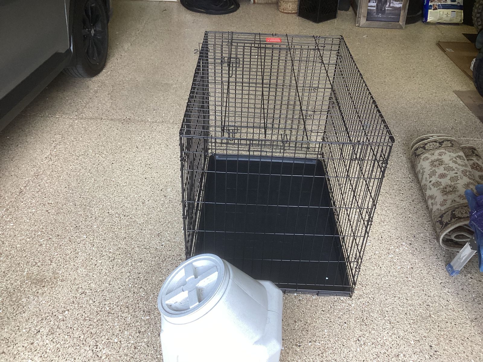 Dog Kennel / Crate