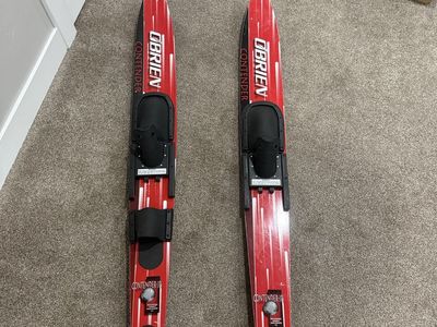 O'Brien Contender Red Water Skis - Pair