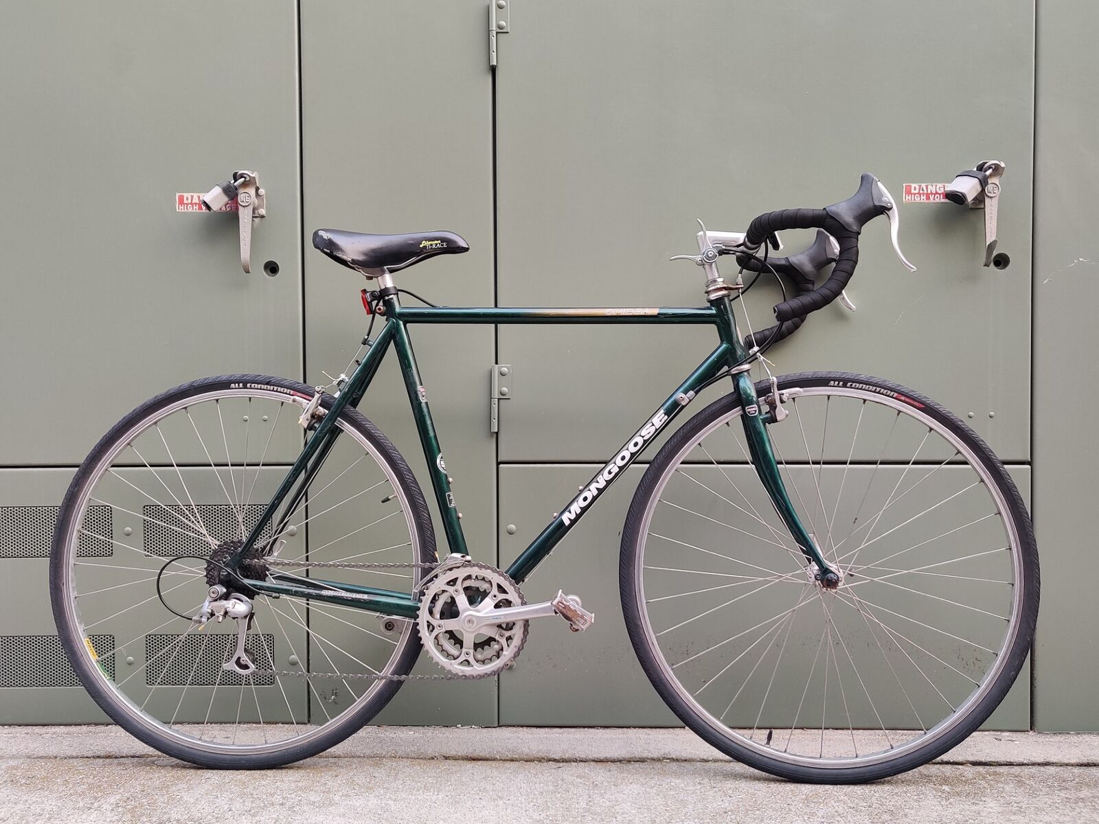 Mongoose Omega Road Bike SB82-26