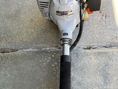 ECHO TRIMMER STRAIGHT SHAFT PRO SERIES SRM2400 WEED EATER, NOT STIHL HUSQVARNA