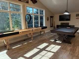 Shuffleboard, Pool Table and accessories 