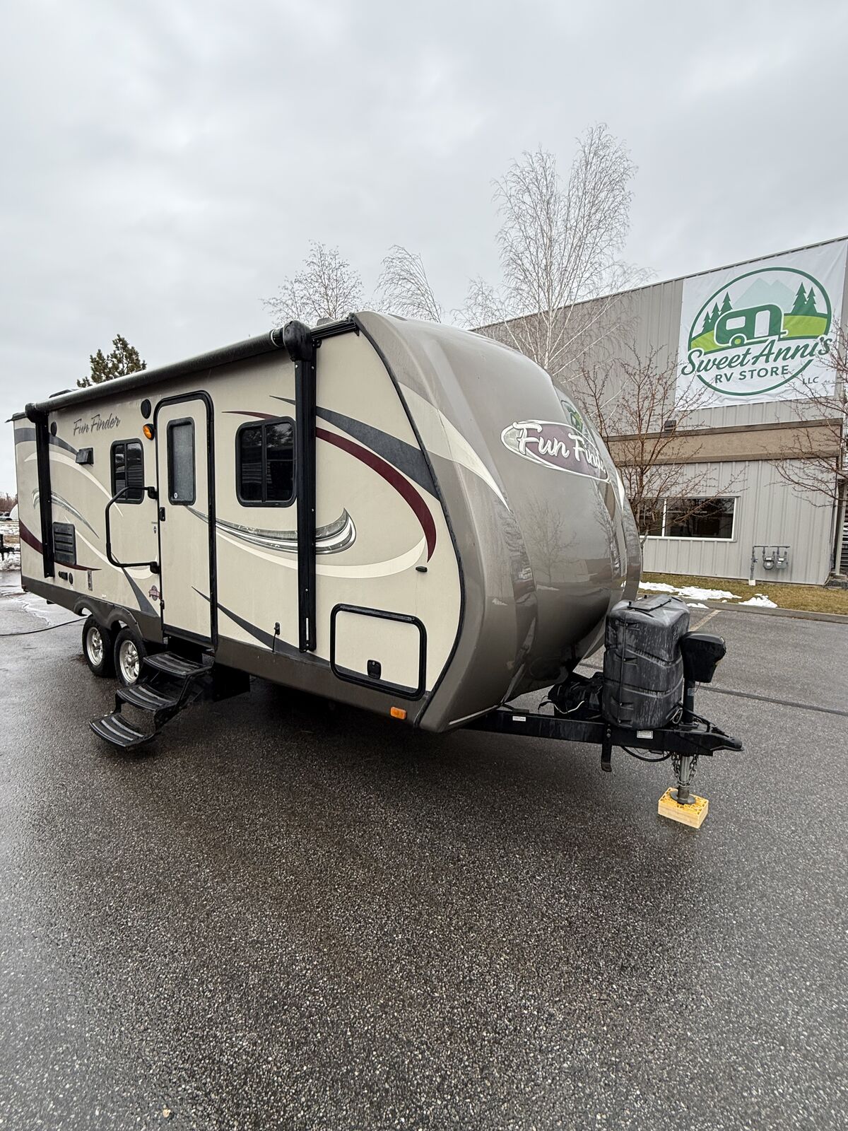 2015 Cruiser RV Fun Finder 214WSD Couples Coach Travel Trailer