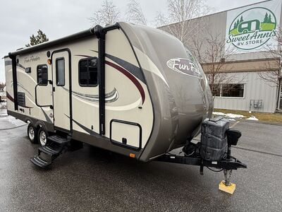 2015 Cruiser RV Fun Finder 214WSD Couples Coach Travel Trailer