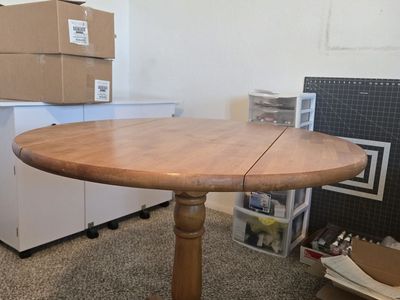 Small folding pedestal table - Butcher block top