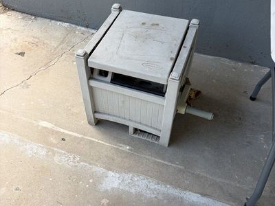 Suncast Hose Reel Cart - Portable Garden Hose Storage