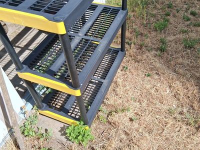 Garden shelf