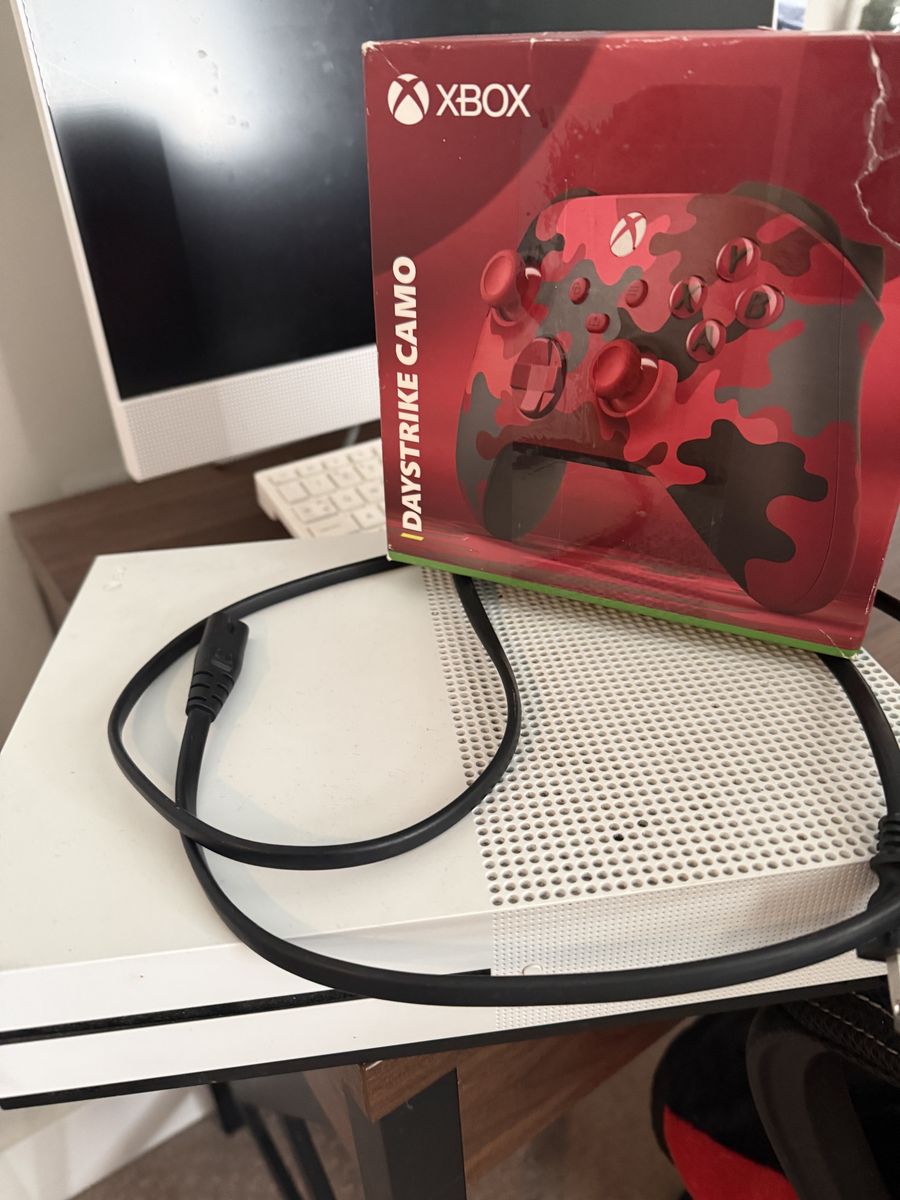 Xbox One & Controller