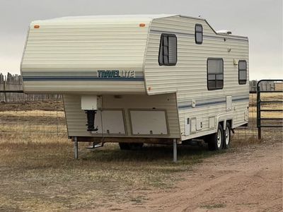 1990 TravelLite camper 5th wheel