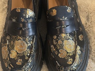 New TAFT “The Flora Loafer” in Eden Noir size 36