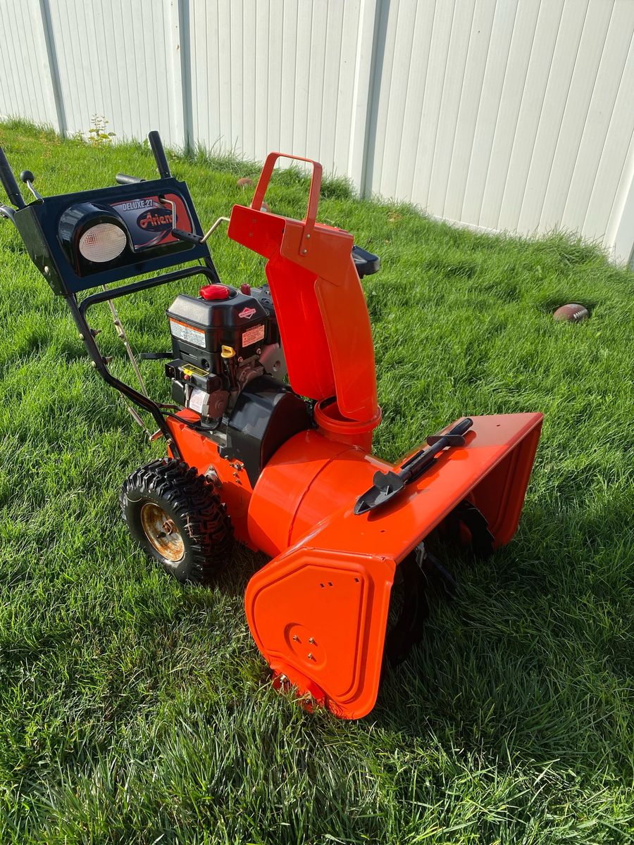 Ariens Deluxe 27 Two-Stage Snowblower (250cc) – Starts 1st Pull / Used Twice! OBO