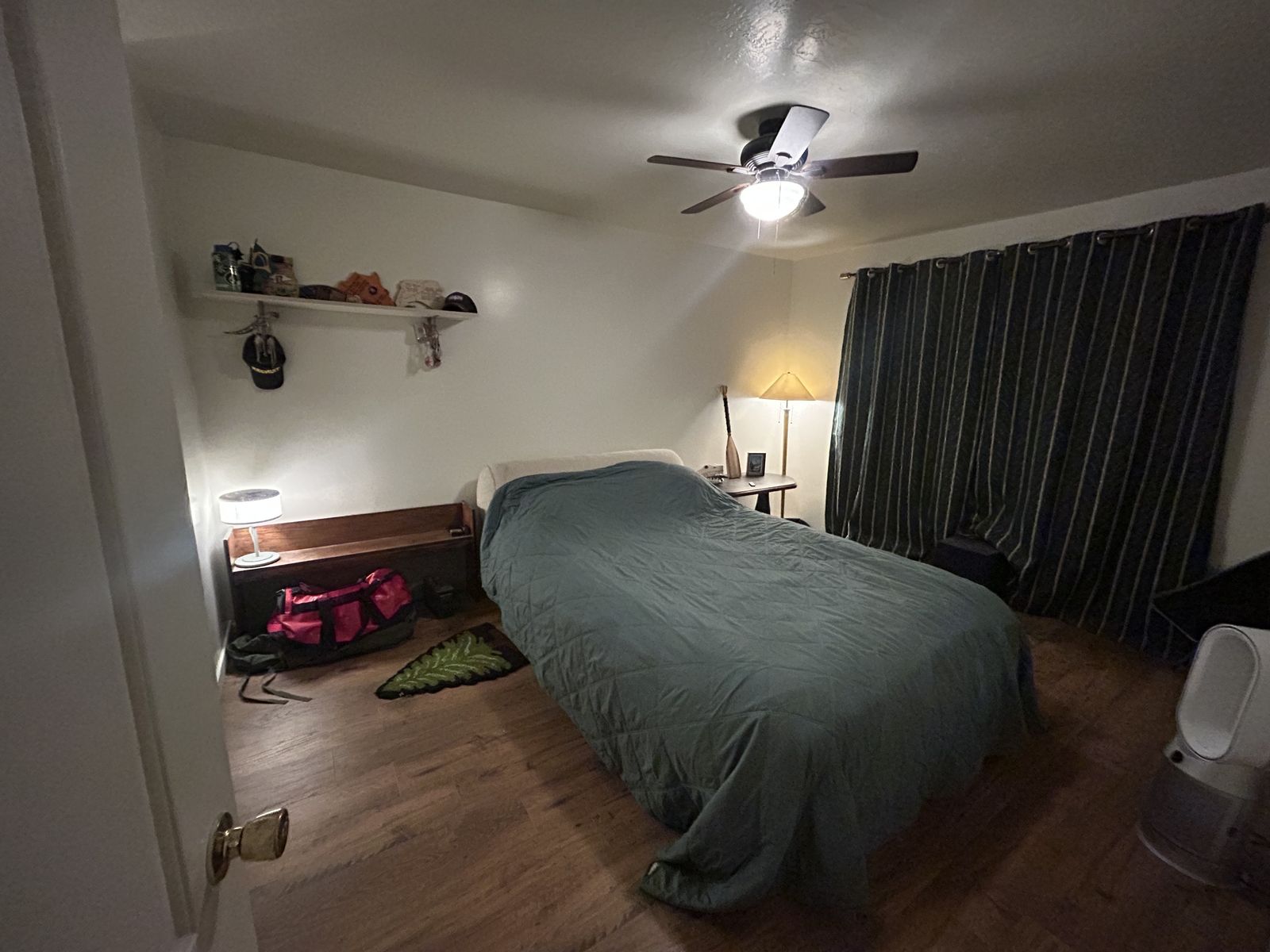 Master Bedroom For Rent