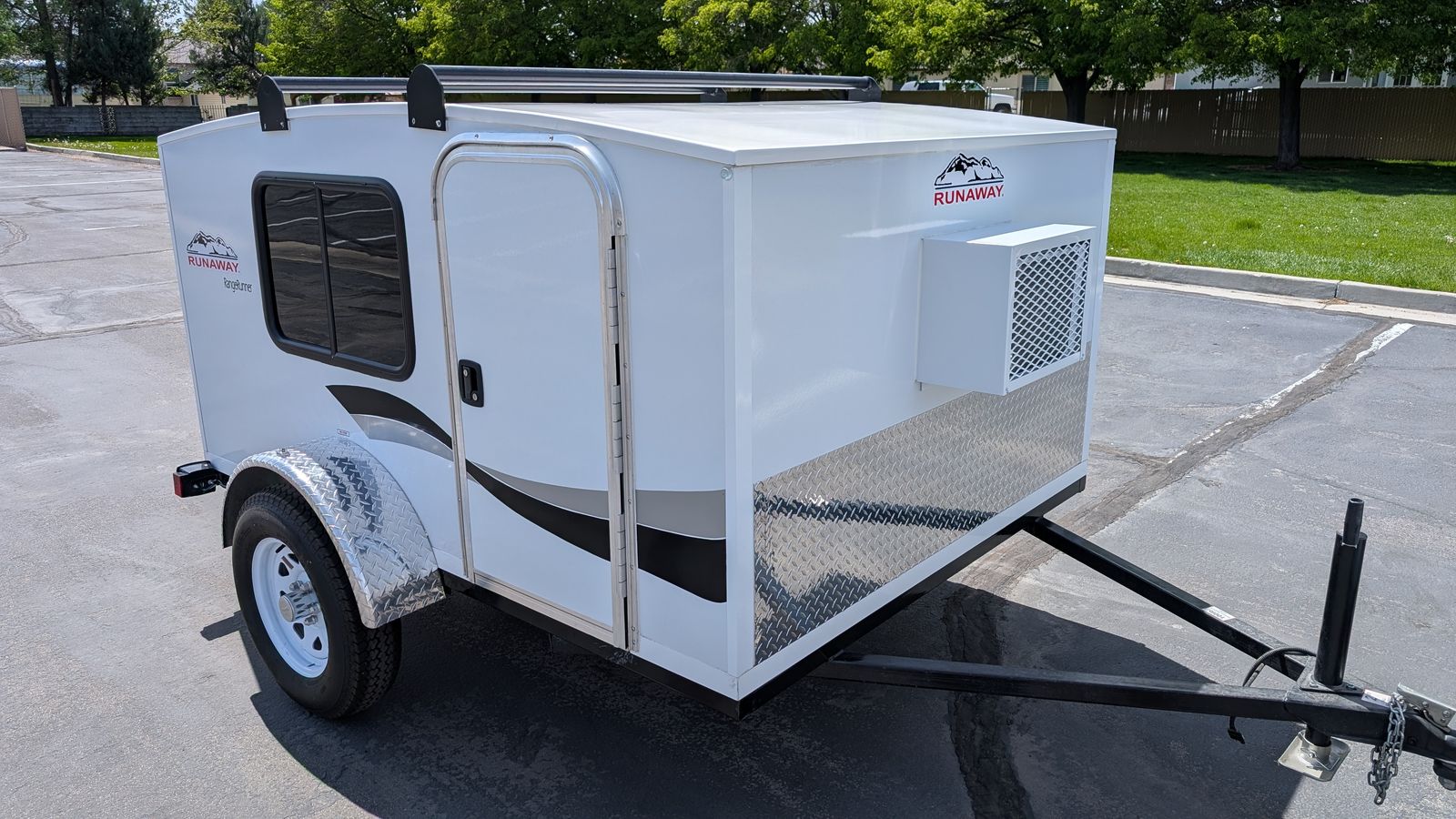 2021 Runaway Range Runner 6'x8' Camper Trailer with A/C