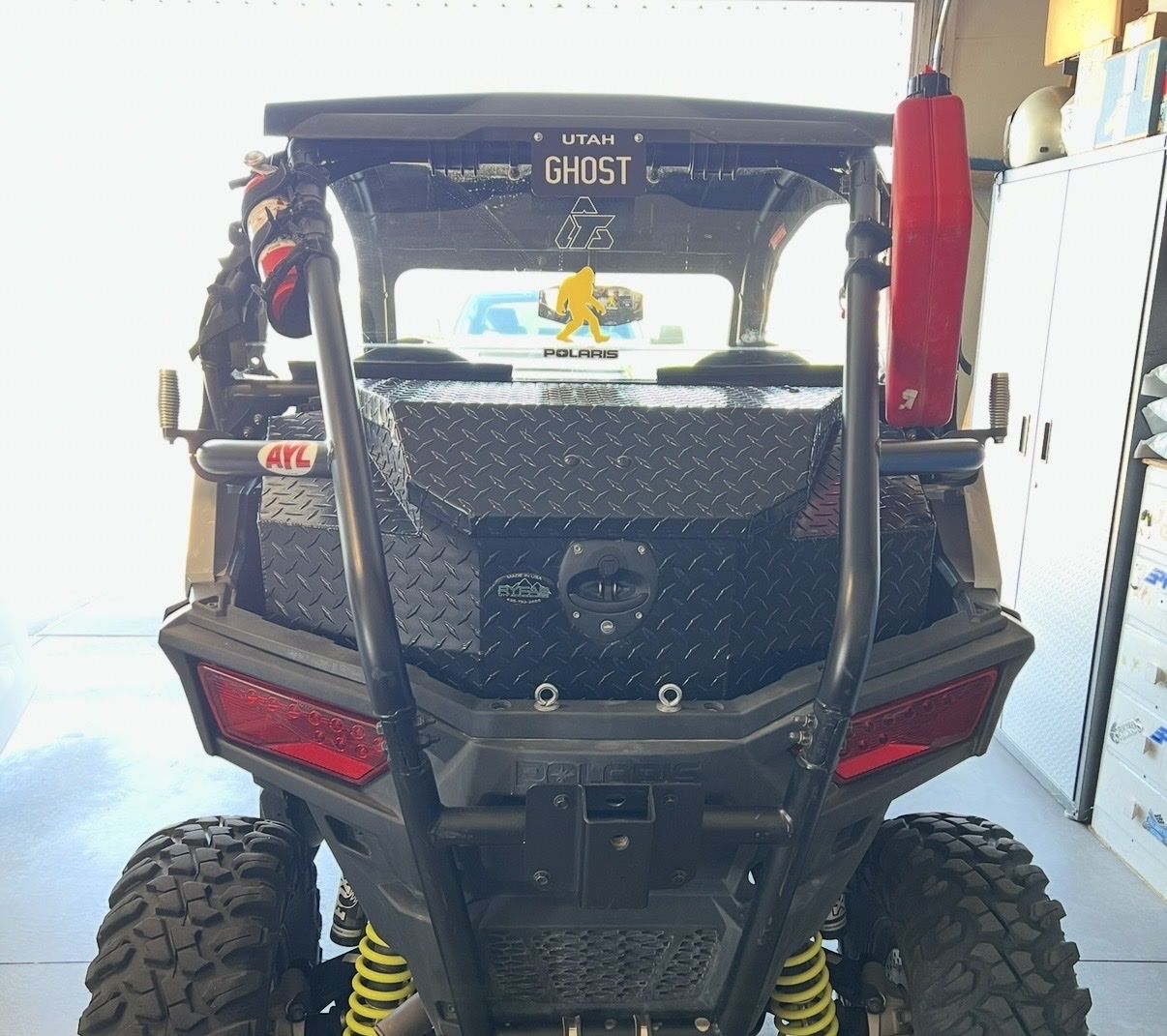 Roto Pax 1.5 Gallon Gas Can, Mount & Lock