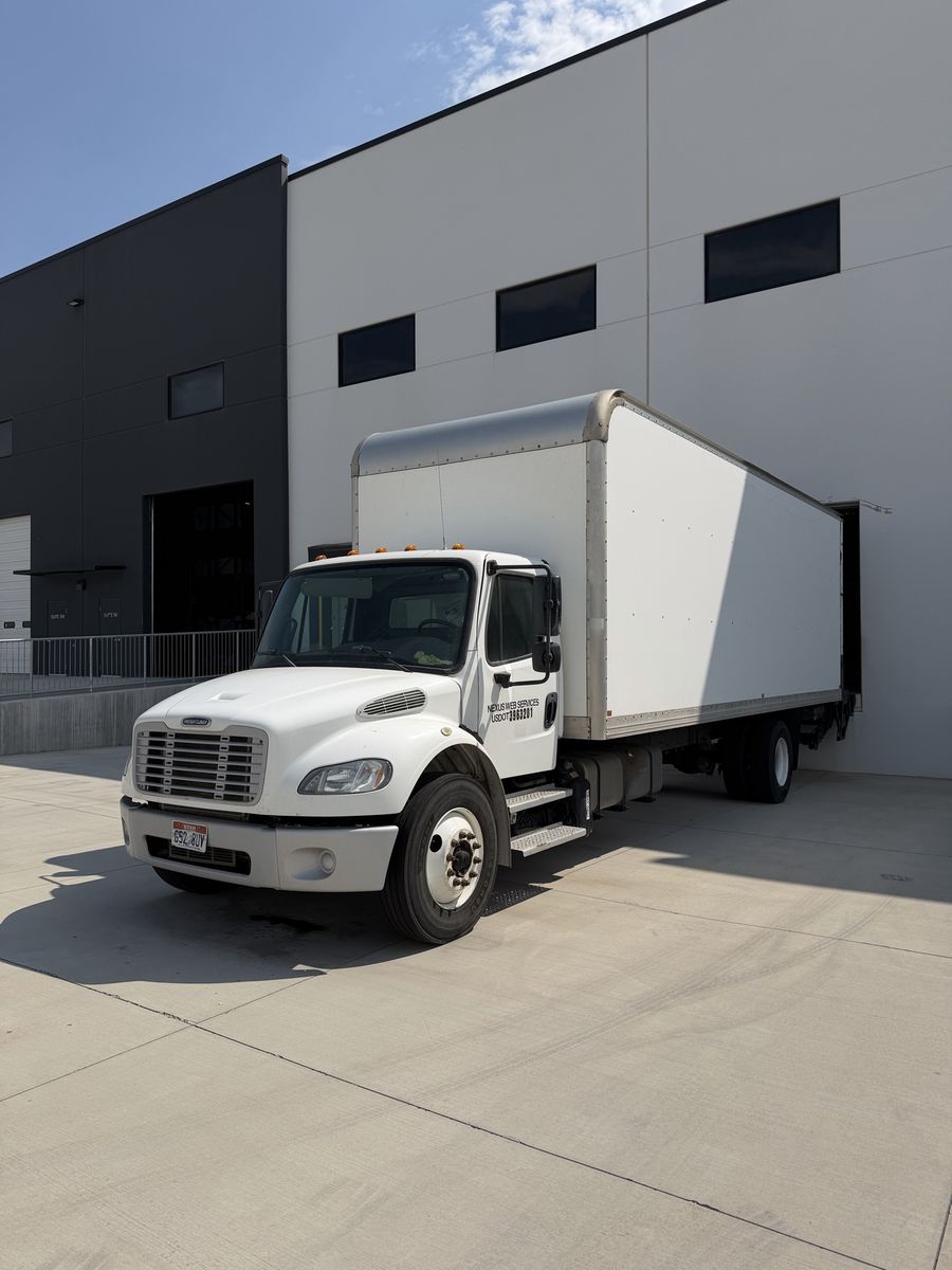 2017 Freightliner M2 106 