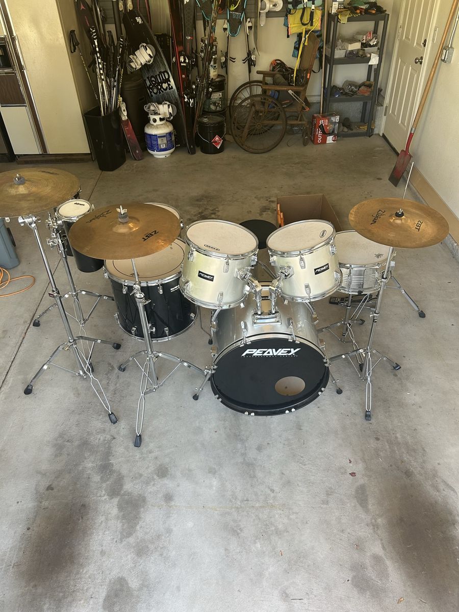 Peavey RadialPro 500 Drum Set – Complete Package – $1,100 OBO