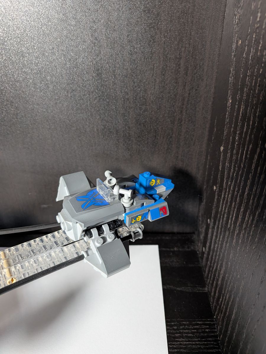 Main image 6