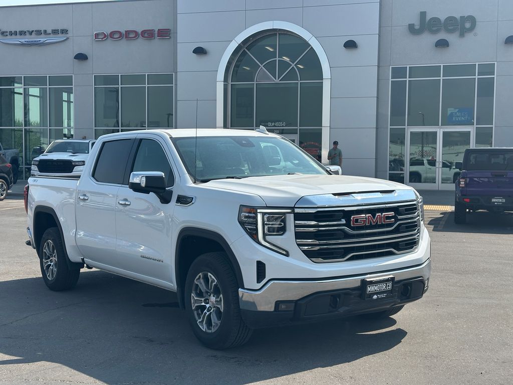2025 GMC 1500 SLT
