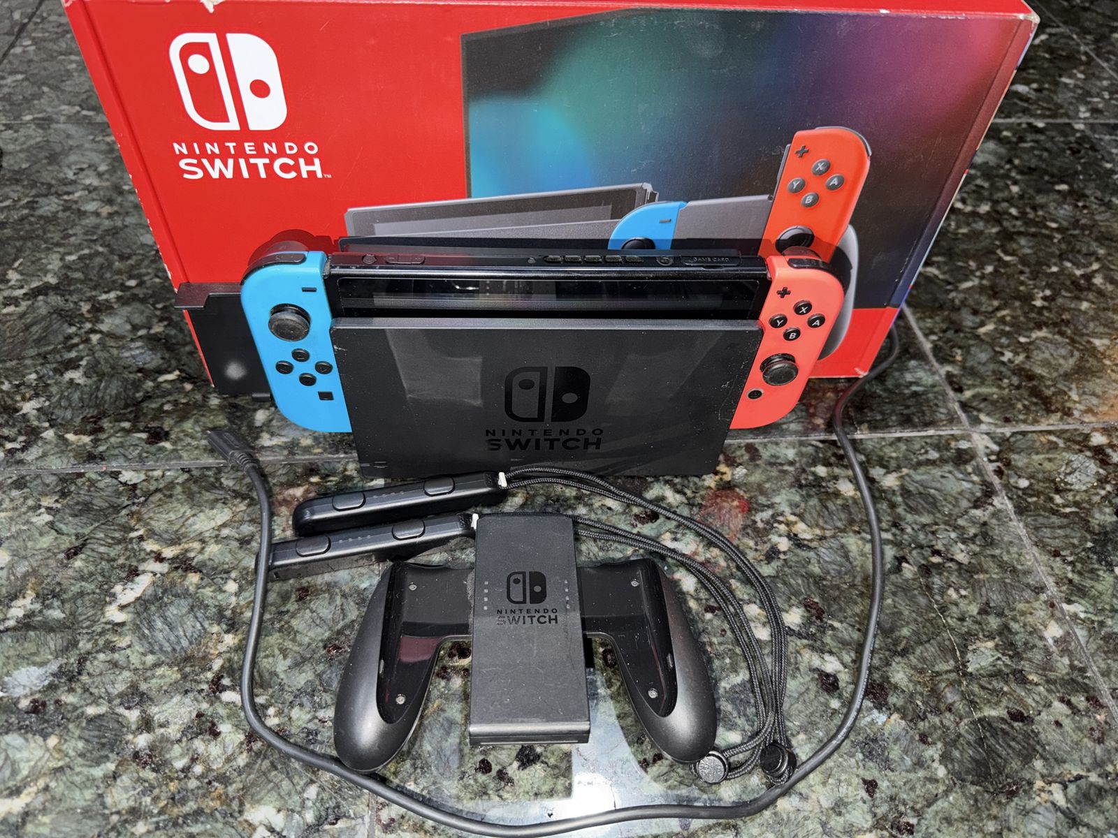 Nintendo SWITCH LITE (others available; Regular, OLED, Animal Crossing)