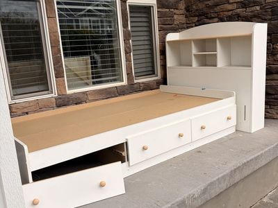 Twin Captains Bed with Drawers and Storage Shelves - Ikea