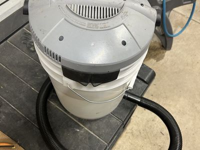 Bee vacuum electric