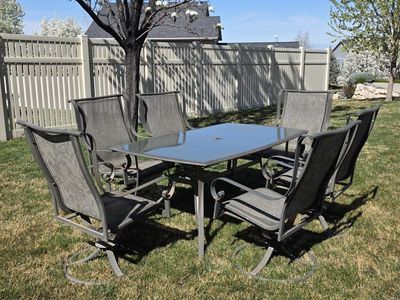 Patio set 5ft x 3ft Glass table