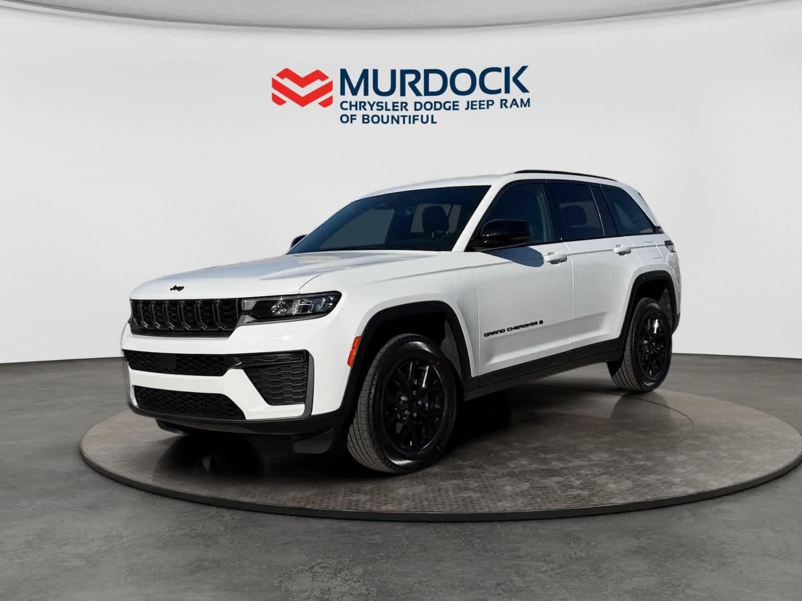2026 Jeep Grand Cherokee Laredo Altitude