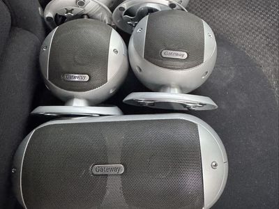 Gateway 5.1 Surround Sound Speaker System - Silver, Complete Set