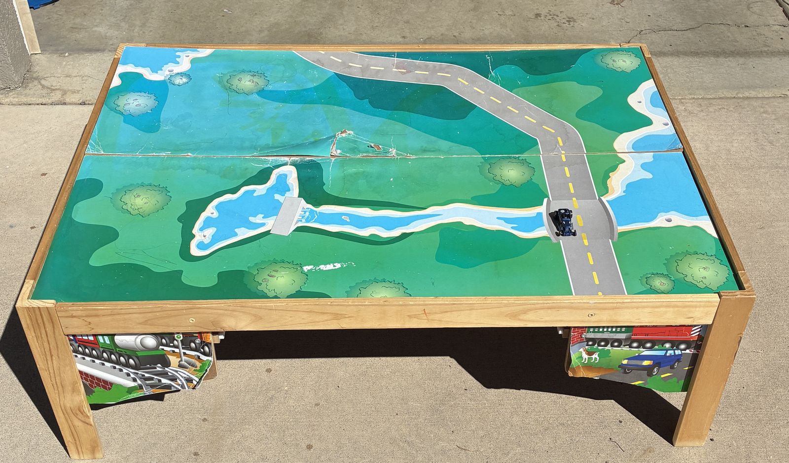 Train Table with Reversible Top for Toy Room