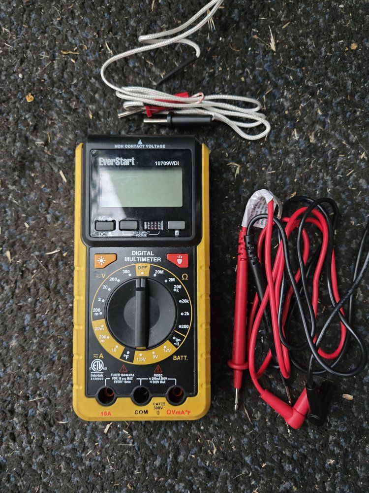 EverStart 10709WDI Digital Multimeter - Non-Contact Voltage, Temp, Battery Test
