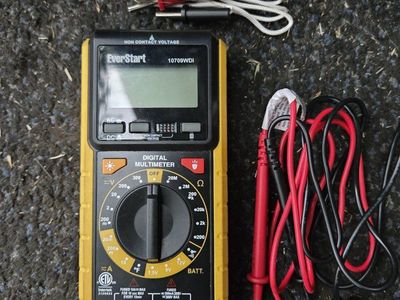 EverStart 10709WDI Digital Multimeter - Non-Contact Voltage, Temp, Battery Test