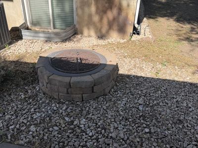 Gas fire pit
