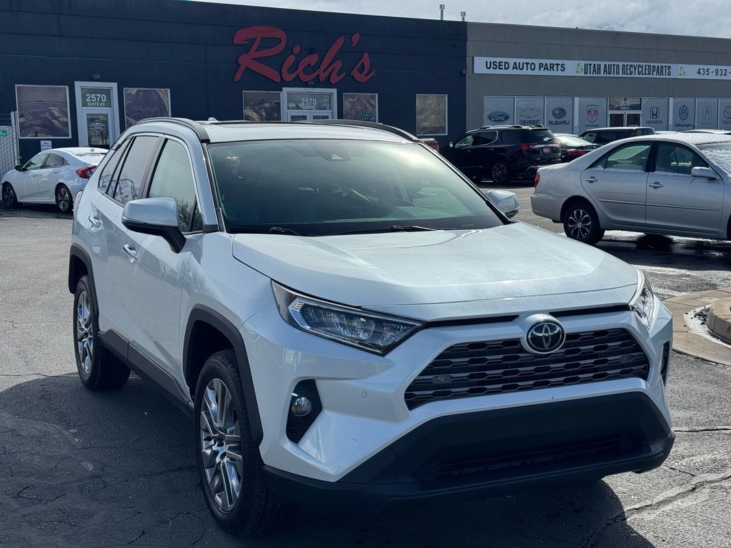 2020 Toyota RAV4 Limited