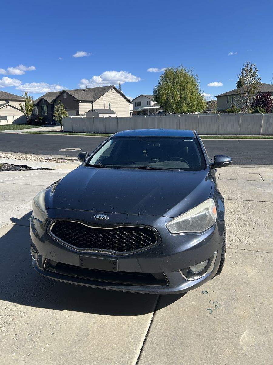 2014 KIA CADENZA Premium
