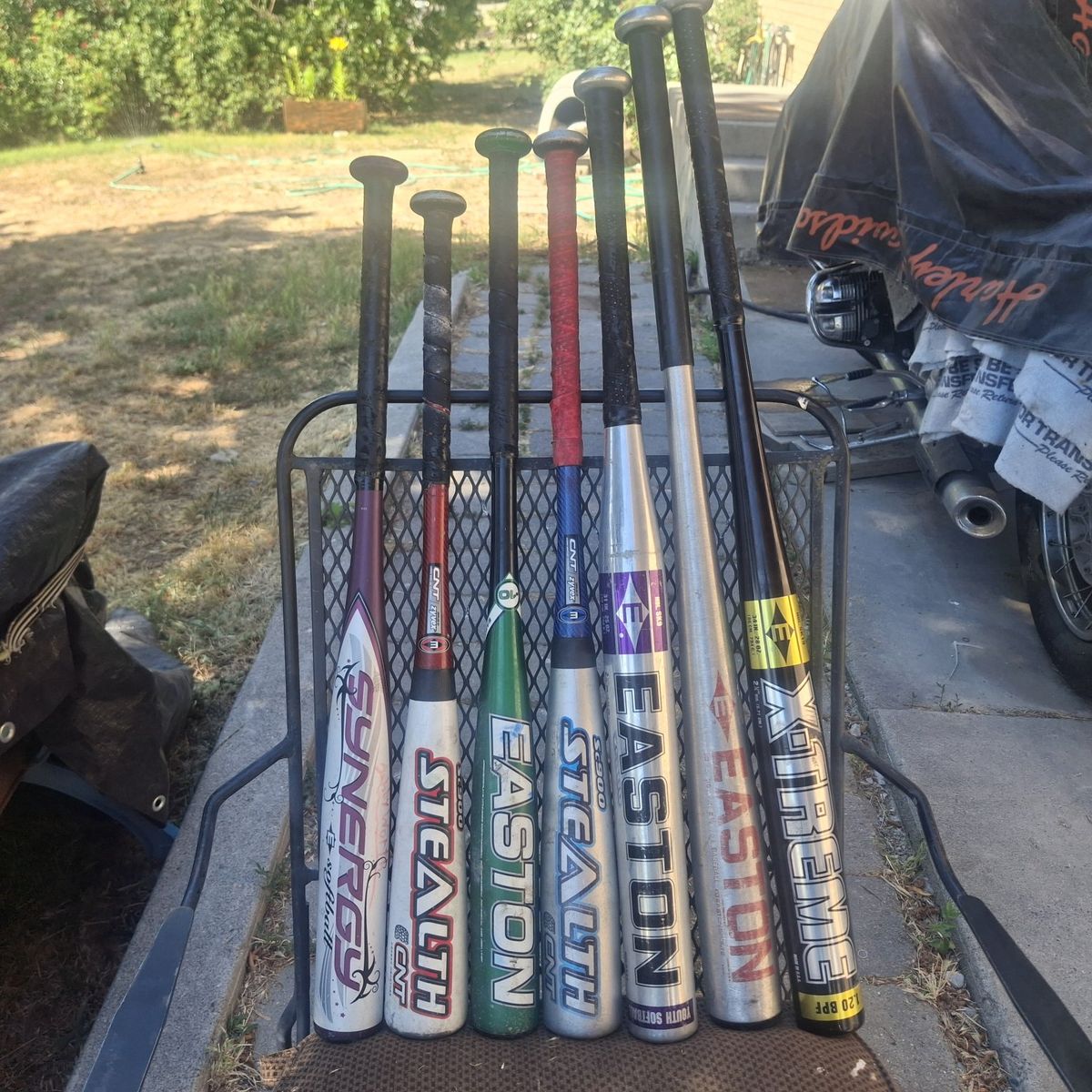 Lot of 7 Used Easton & Xtreme Aluminum & Composite Baseball/Softball Bats - Various Sizes $25 each
