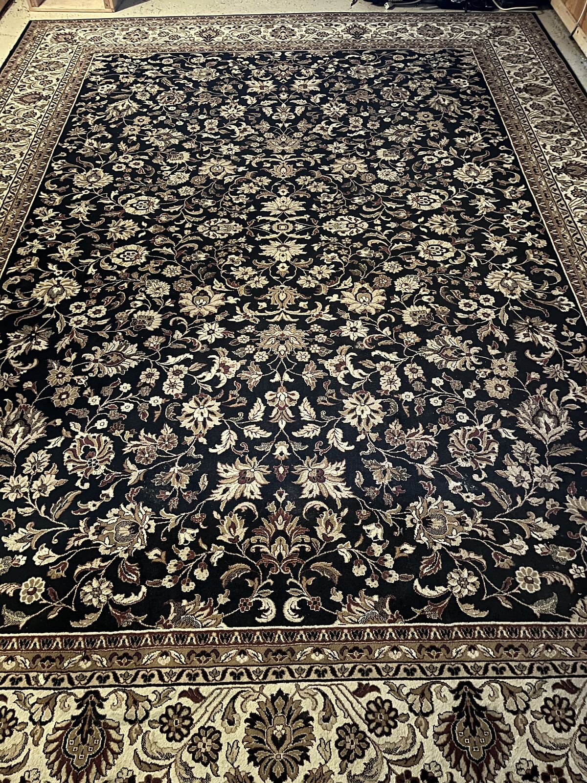 Coursican Everest area rug