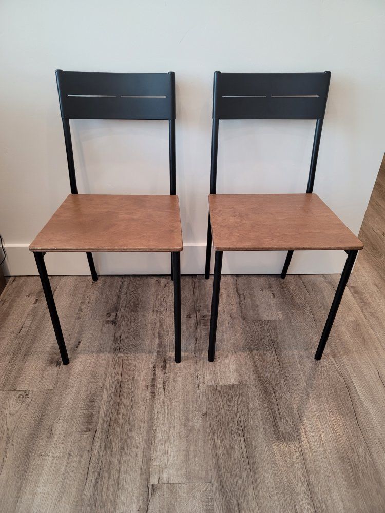 set of 2 ikea metal chairs