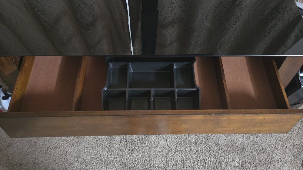 Main image 5