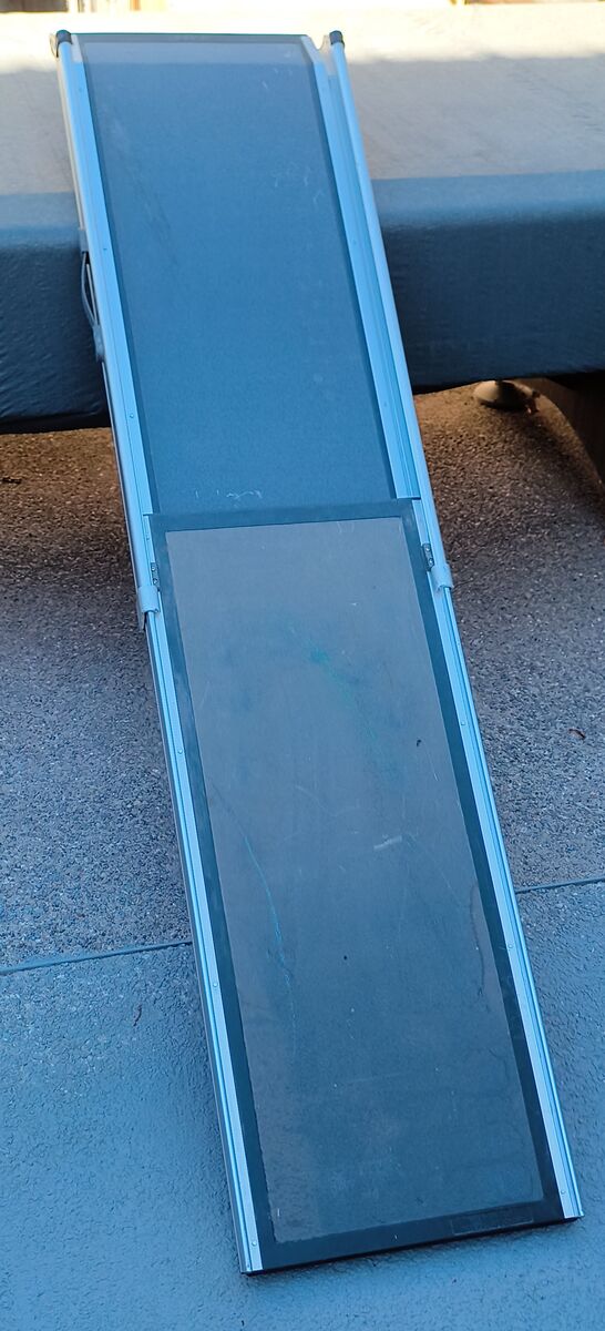 PetSafe Solvit Deluxe Telescoping Pet Ramp Alum Sturdy Nice