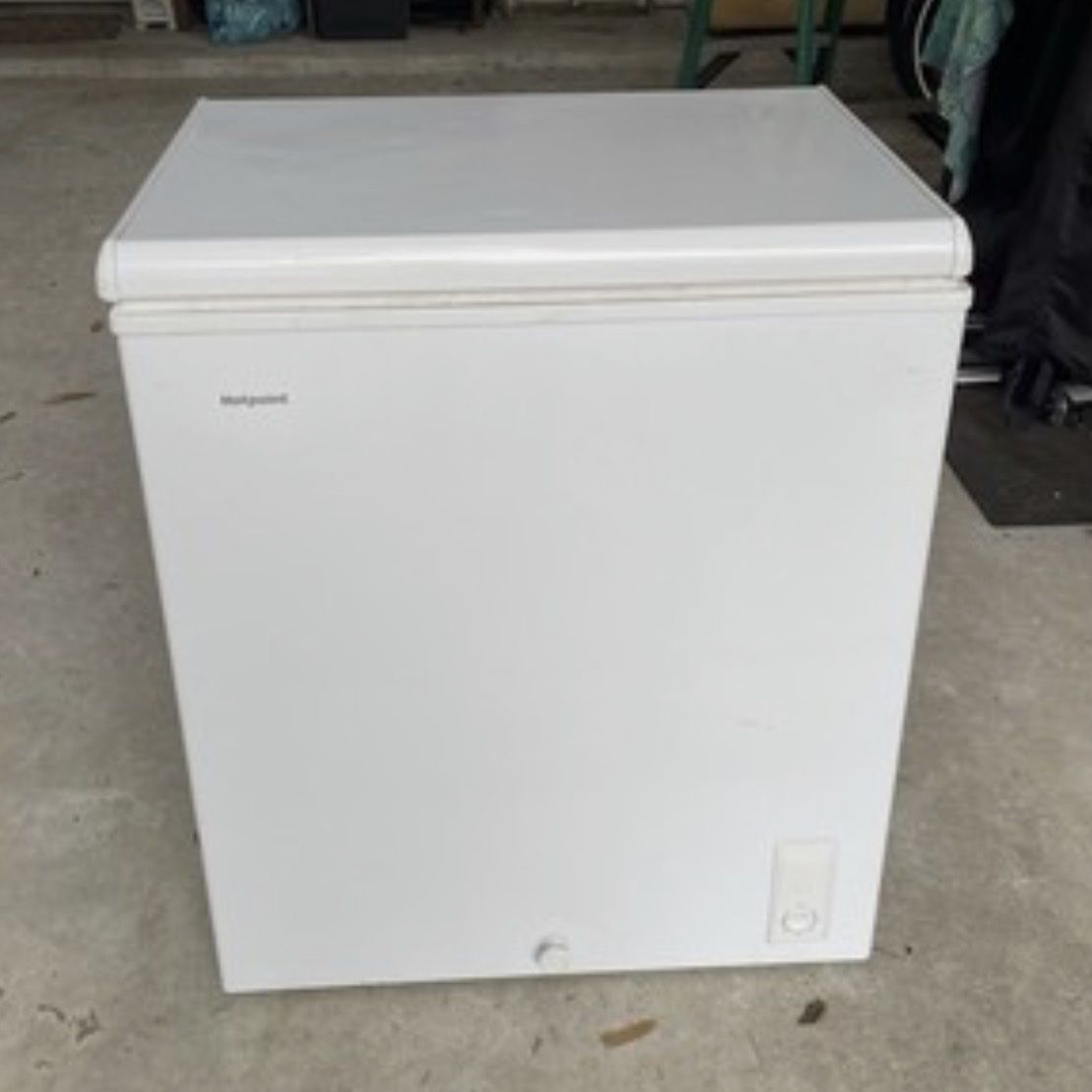 Hotpoint White Chest Freezer
