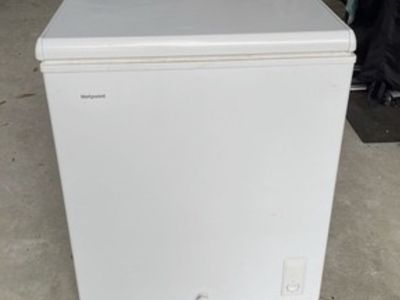 Hotpoint White Chest Freezer