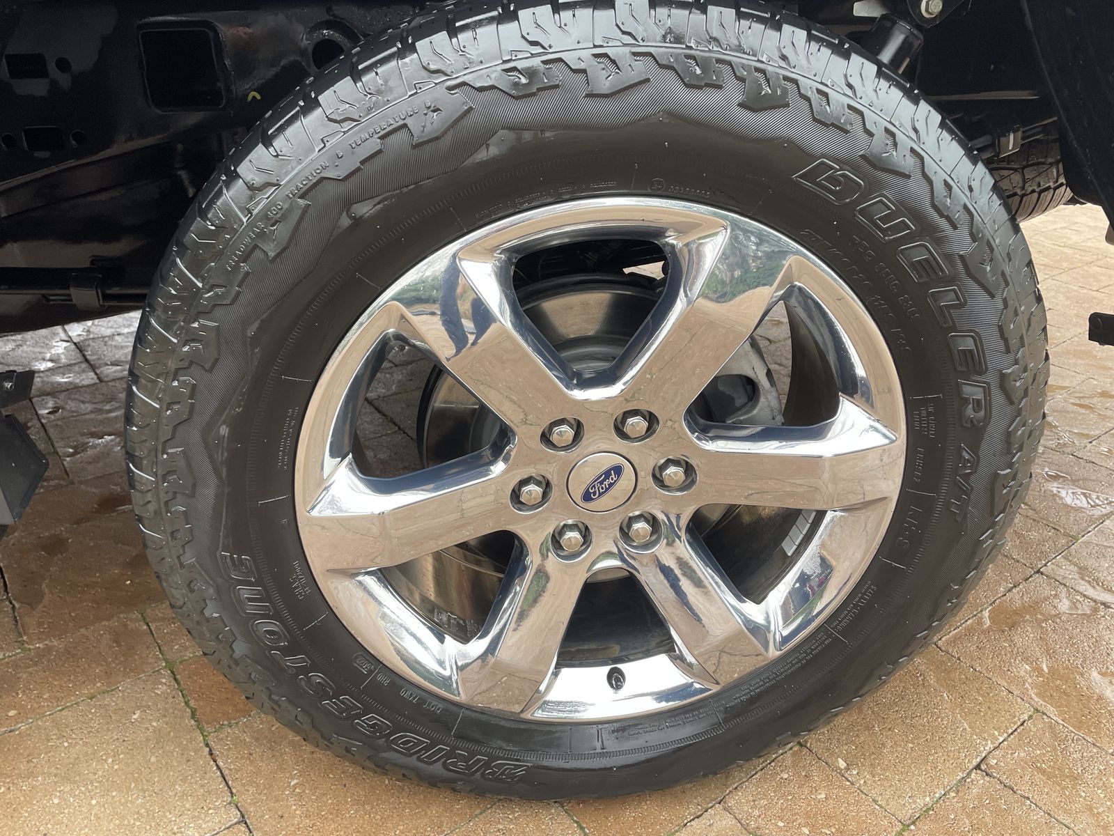 Set of 4 - Ford-F 150 20'' Tires & Rims