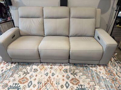 Gray Wren Power Reclining Sofa