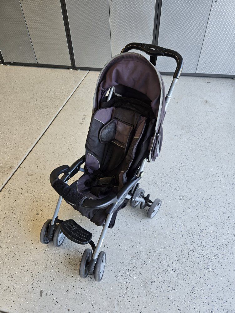 Combi Travel Stroller