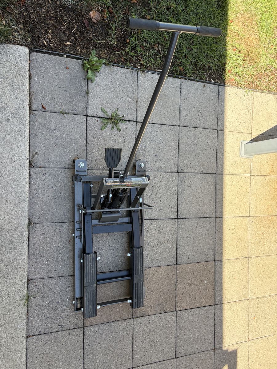 Main image 3
