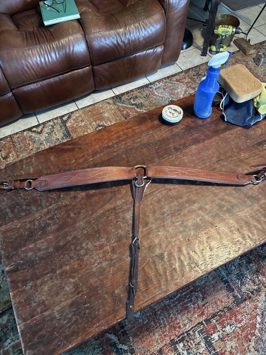 Heavy leather breast collar