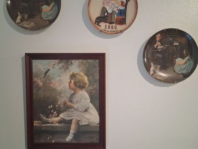 3 plates and one picture for sale $40.00